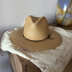 ♥️ Packable straw hat in Tan